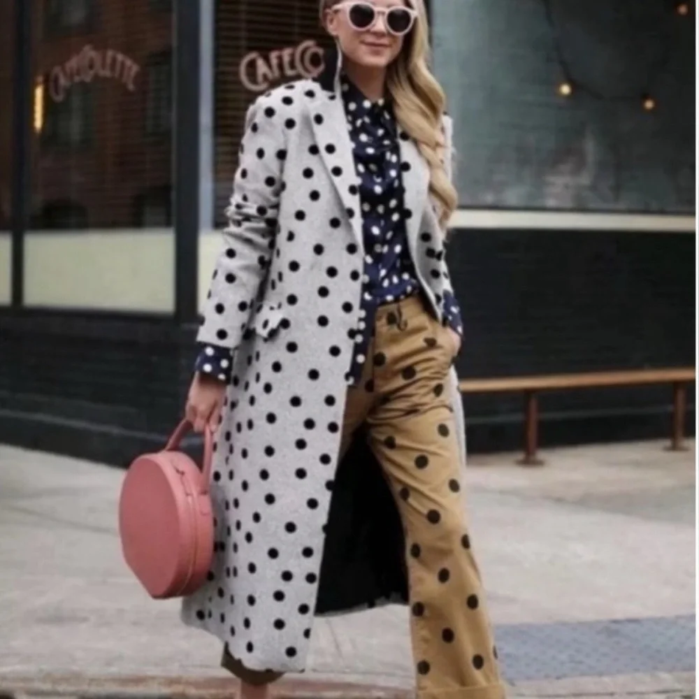 J.Crew Size 6 Chino Polka Dot Tan Khaki Pants - Picture 4 of 10